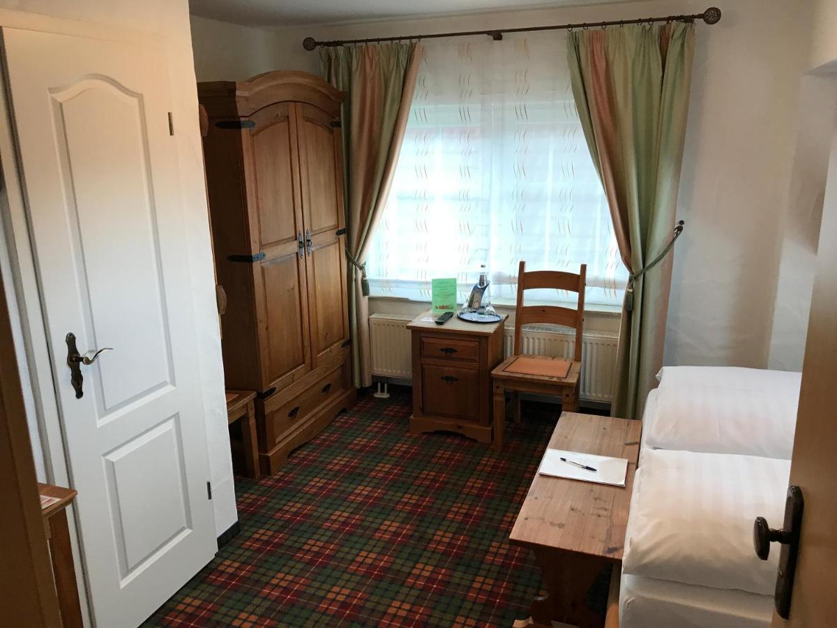 Zum Schlangenkoenig Hotel บวร์ก ภายนอก รูปภาพ
