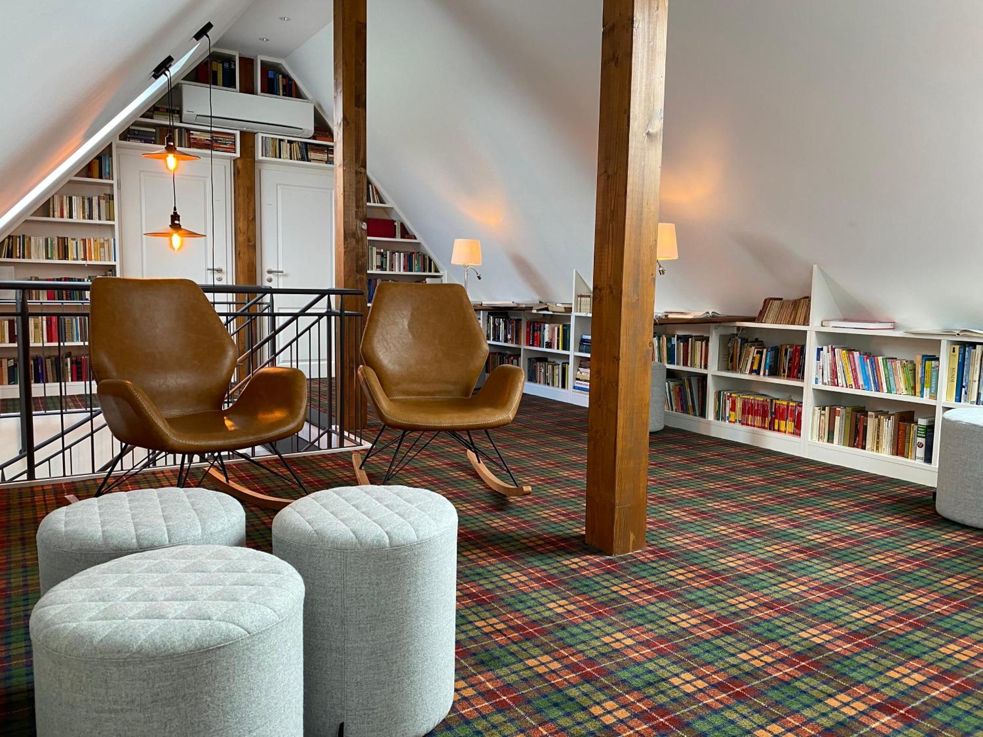 Zum Schlangenkoenig Hotel บวร์ก ภายนอก รูปภาพ